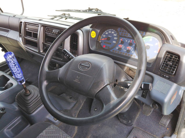 日野レンジャーアルミブロック増トン（6t・8t）[写真29]