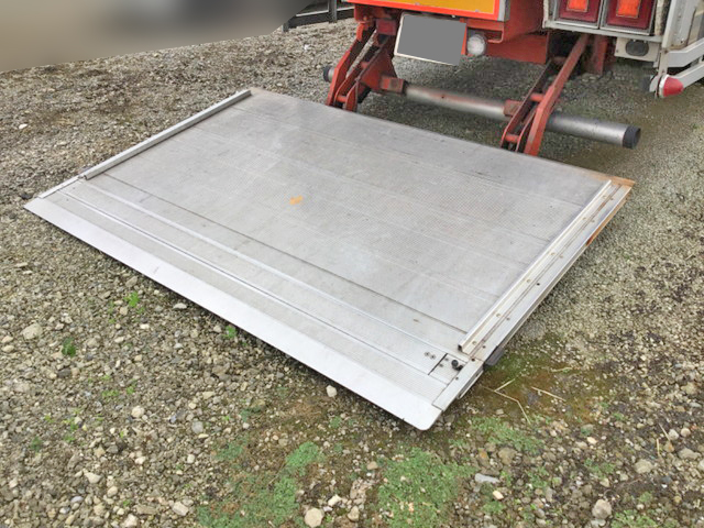 三菱ふそうファイターアルミウイング中型（4t）[写真15]