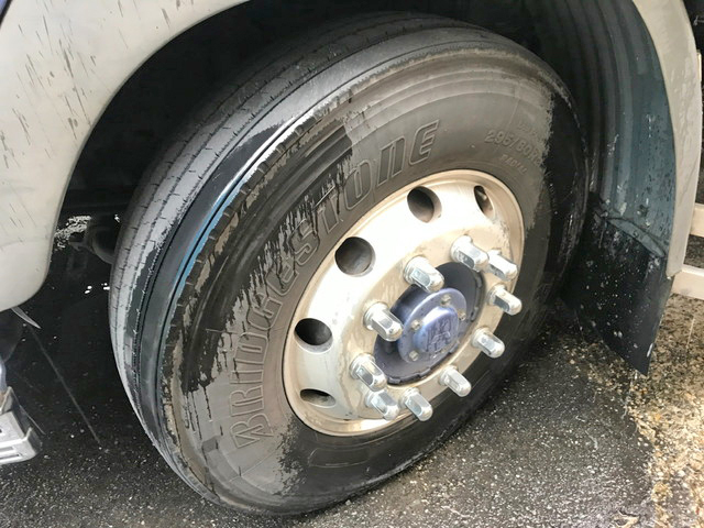 三菱ふそうスーパーグレートアルミウイング大型（10t）[写真18]