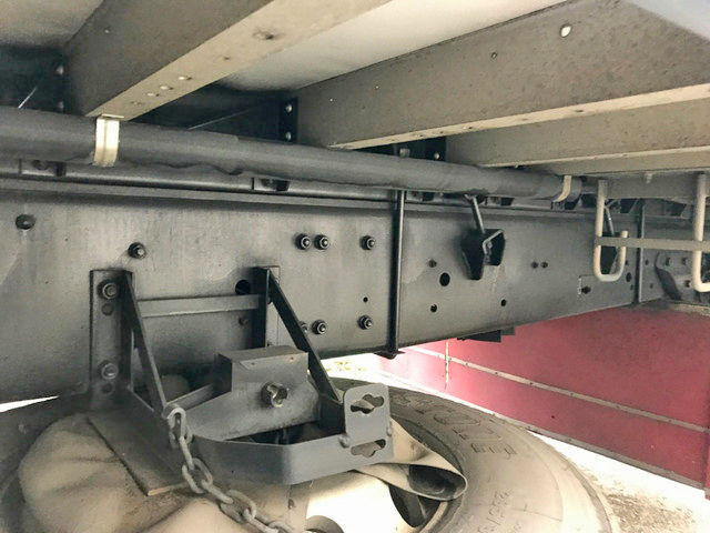 三菱ふそうスーパーグレートアルミウイング大型（10t）[写真21]