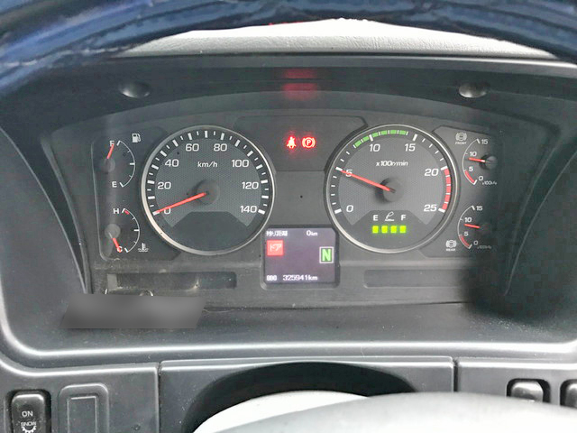 三菱ふそうスーパーグレートアルミウイング大型（10t）[写真26]