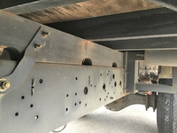 いすゞフォワード平ボディ中型（4t）[写真12]