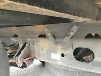 いすゞフォワード平ボディ中型（4t）[写真13]