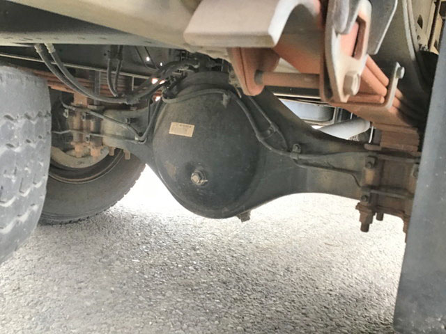 いすゞフォワード平ボディ中型（4t）[写真14]