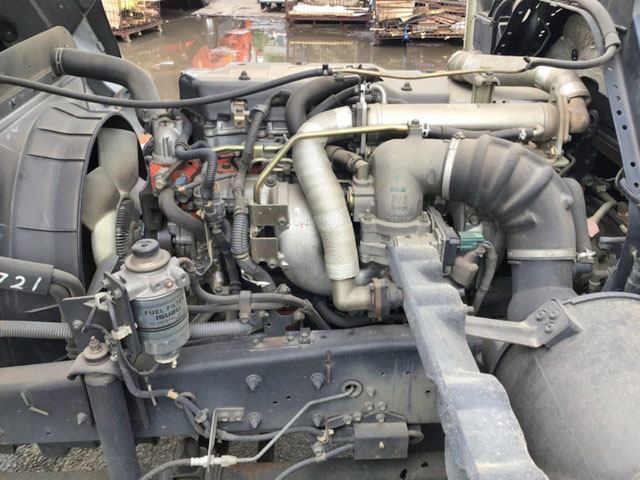 いすゞフォワード平ボディ中型（4t）[写真18]