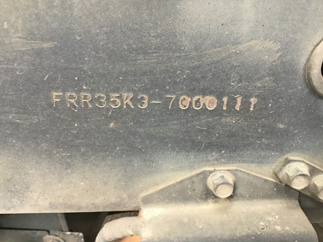 いすゞフォワード平ボディ中型（4t）[写真30]