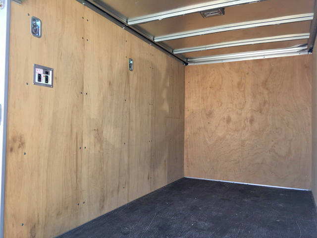 トヨタトヨエースパネルバン小型（2t・3t）[写真12]