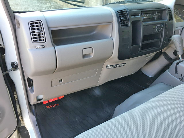 トヨタトヨエースパネルバン小型（2t・3t）[写真33]