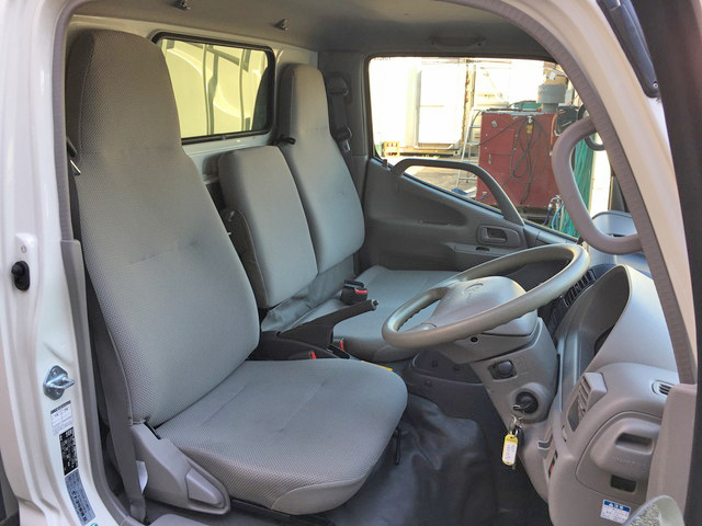 トヨタトヨエースパネルバン小型（2t・3t）[写真35]