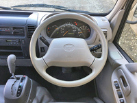 トヨタトヨエースパネルバン小型（2t・3t）[写真38]