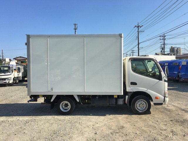 トヨタトヨエースパネルバン小型（2t・3t）[写真05]