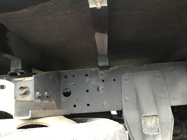 三菱ふそうキャンター平ボディ小型（2t・3t）[写真11]