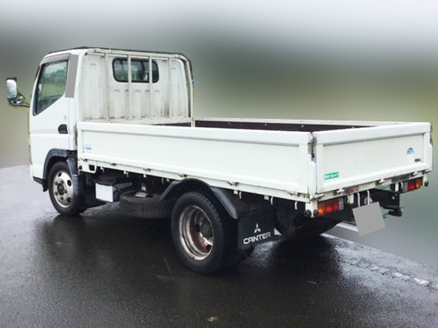 三菱ふそうキャンター平ボディ小型（2t・3t）[写真02]
