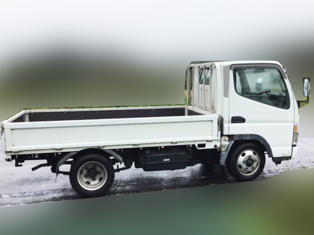 三菱ふそうキャンター平ボディ小型（2t・3t）[写真03]