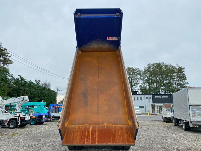 三菱ふそうスーパーグレートダンプ大型（10t）[写真13]