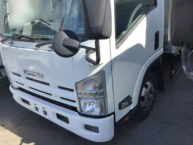 いすゞエルフアルミバン小型（2t・3t）[写真02]