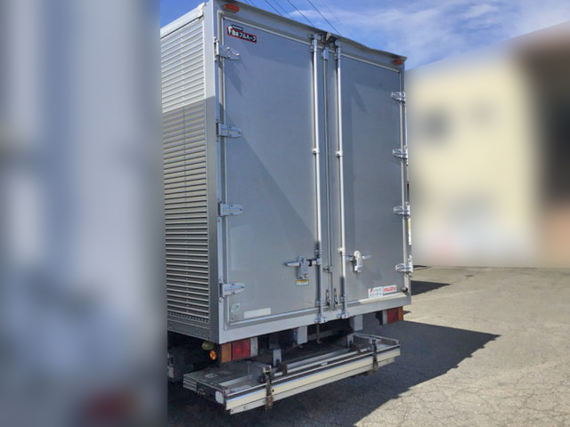 いすゞエルフアルミバン小型（2t・3t）[写真04]