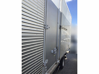 いすゞエルフアルミバン小型（2t・3t）[写真06]