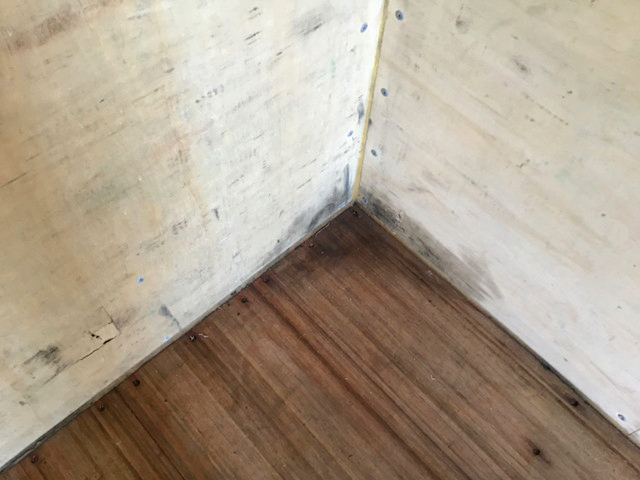 日野デュトロアルミバン小型（2t・3t）[写真10]