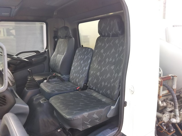 日野レンジャータンク車（タンクローリー）中型（4t）[写真33]