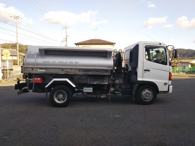 日野レンジャータンク車（タンクローリー）中型（4t）[写真06]