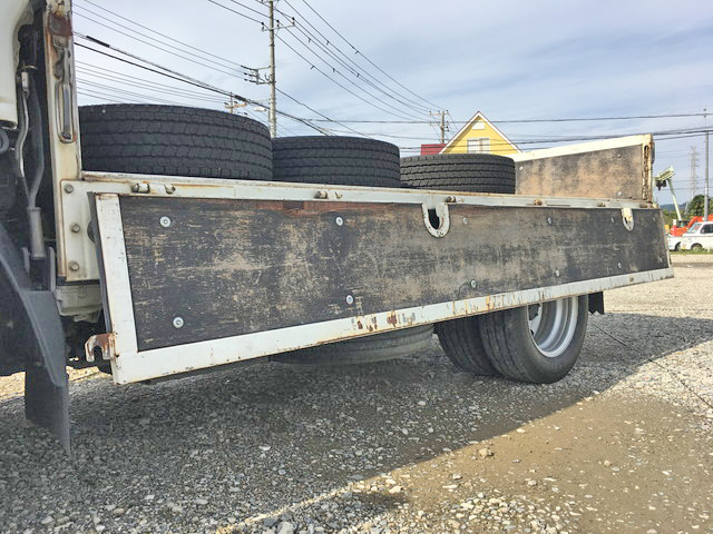 いすゞエルフ平ボディ小型（2t・3t）[写真12]