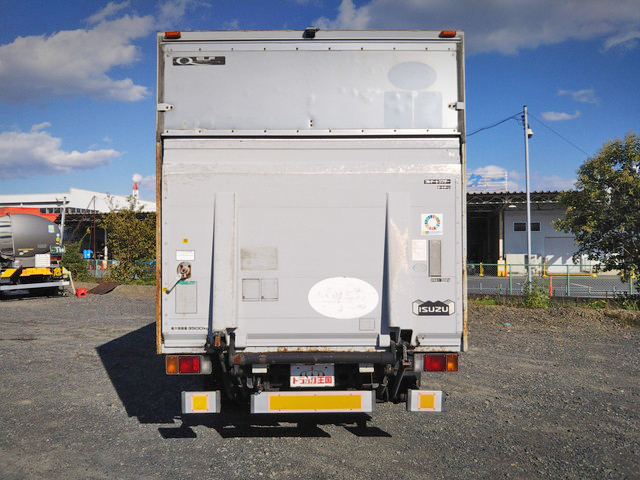 いすゞエルフアルミバン小型（2t・3t）[写真10]