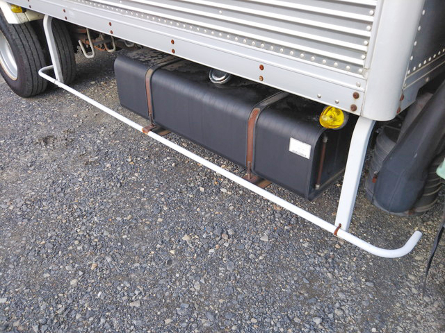 いすゞエルフアルミバン小型（2t・3t）[写真16]