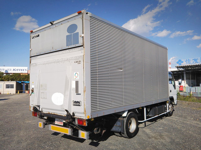 いすゞエルフアルミバン小型（2t・3t）[写真02]