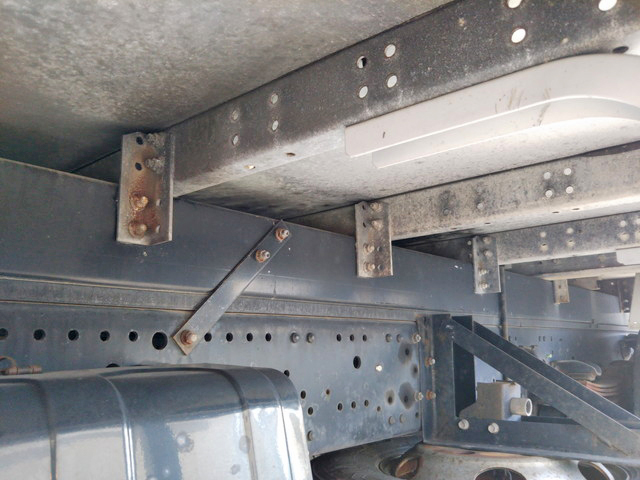 いすゞエルフアルミバン小型（2t・3t）[写真20]