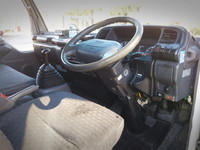 いすゞエルフアルミバン小型（2t・3t）[写真31]