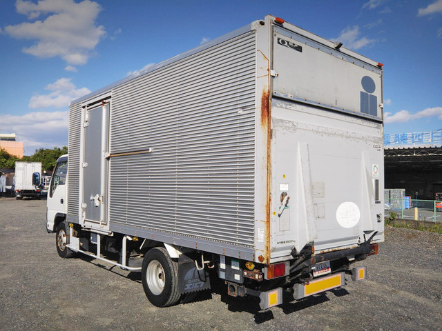 いすゞエルフアルミバン小型（2t・3t）[写真04]