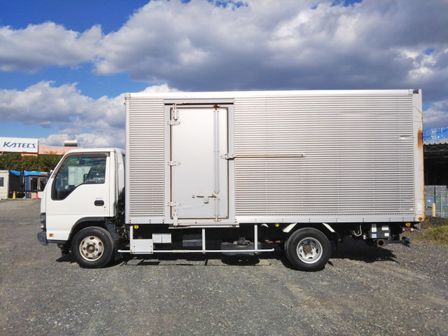 いすゞエルフアルミバン小型（2t・3t）[写真05]