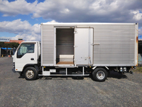 いすゞエルフアルミバン小型（2t・3t）[写真06]