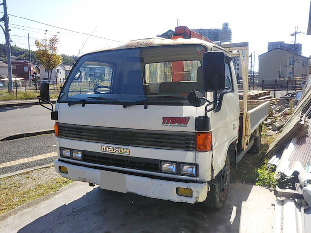 平成4年式　マツダタイタン　2tユニック　車検付き マツダ タイタントラック タダノ4段クレーン折り畳み式 2tユニック