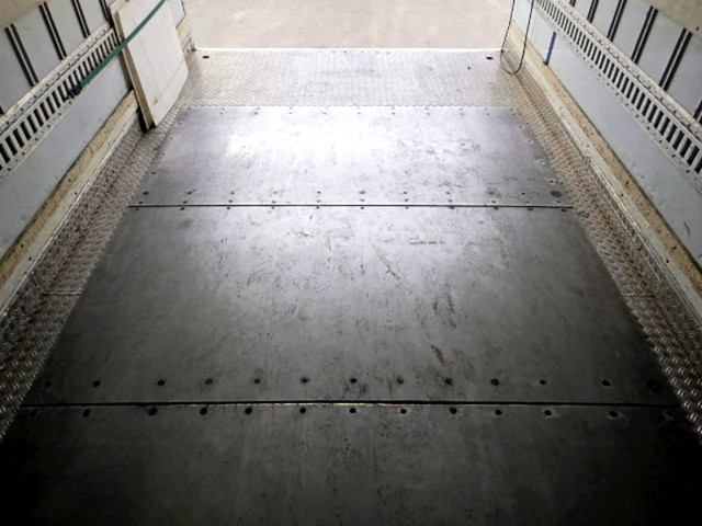 三菱ふそうファイター冷凍車（冷蔵車）中型（4t）[写真07]