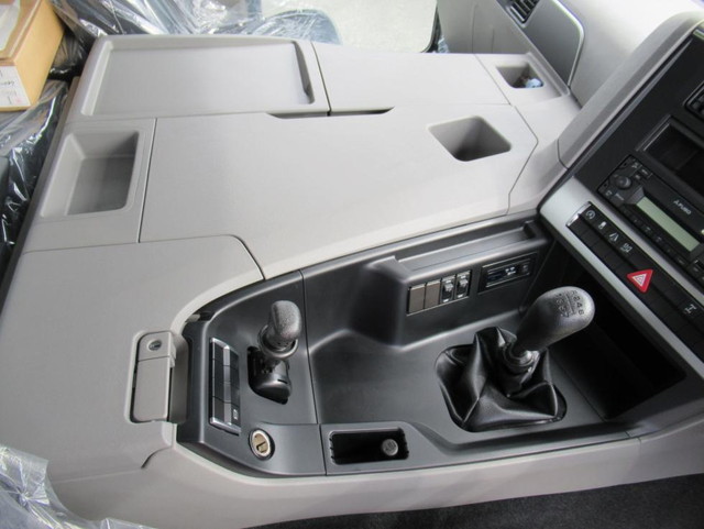 三菱ふそうスーパーグレートアルミブロック大型（10t）[写真12]