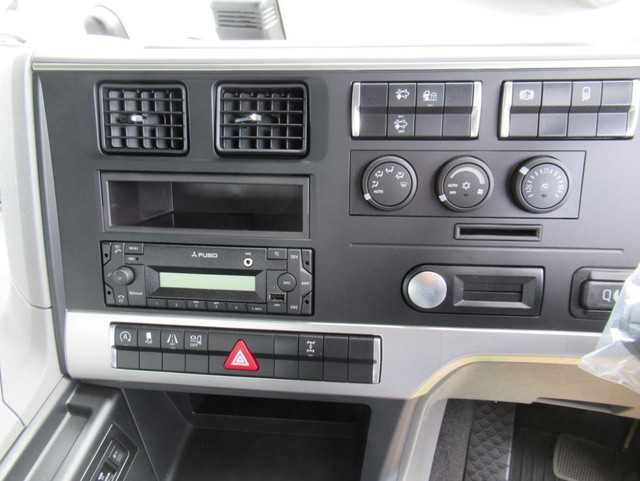 三菱ふそうスーパーグレートアルミブロック大型（10t）[写真14]