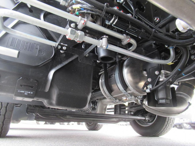 三菱ふそうスーパーグレートアルミブロック大型（10t）[写真34]