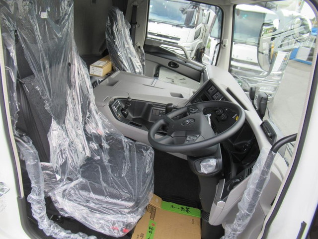 三菱ふそうスーパーグレートアルミブロック大型（10t）[写真07]