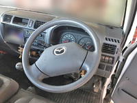 マツダボンゴ平ボディ小型（2t・3t）[写真17]