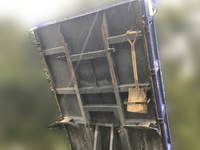 三菱ふそうキャンターダンプ小型（2t・3t）[写真15]