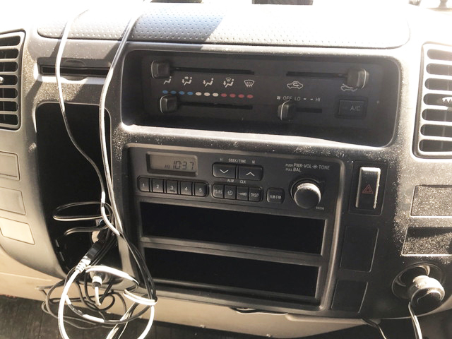 トヨタトヨエース平ボディ小型（2t・3t）[写真17]