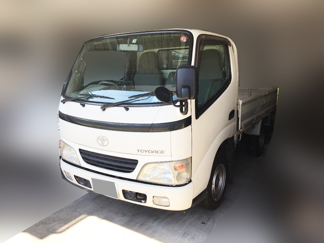 トヨタトヨエース平ボディ小型（2t・3t）[写真03]