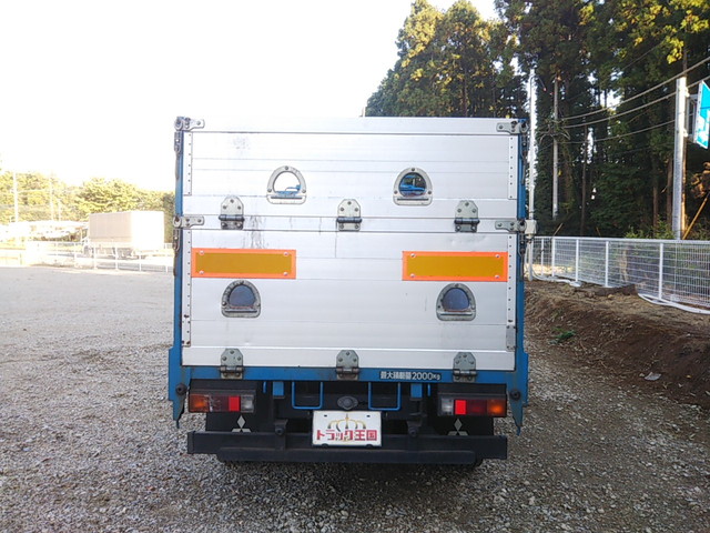 三菱ふそうキャンターアルミブロック小型（2t・3t）[写真10]
