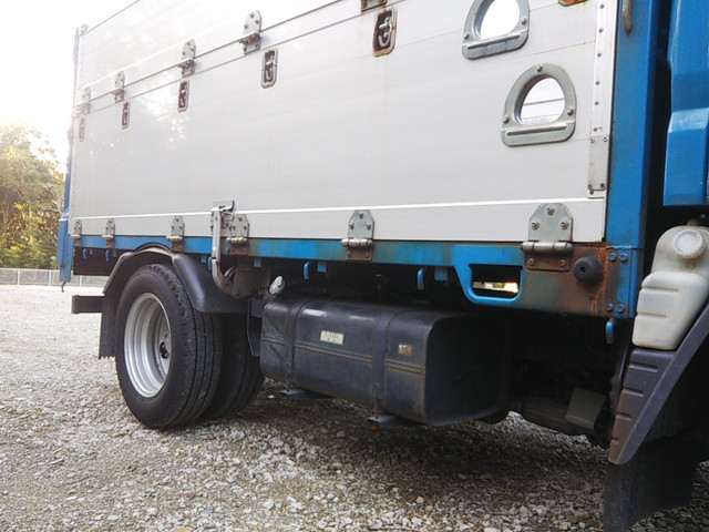 三菱ふそうキャンターアルミブロック小型（2t・3t）[写真16]