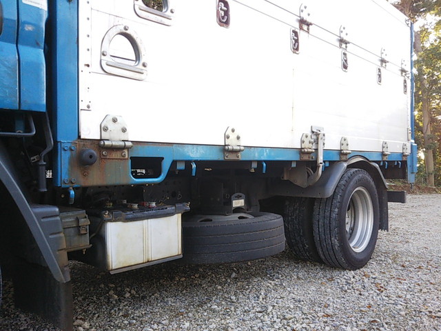 三菱ふそうキャンターアルミブロック小型（2t・3t）[写真17]