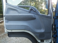 三菱ふそうキャンターアルミブロック小型（2t・3t）[写真29]