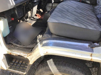 トヨタハイエース平ボディ小型（2t・3t）[写真13]