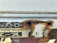 トヨタハイエース平ボディ小型（2t・3t）[写真05]